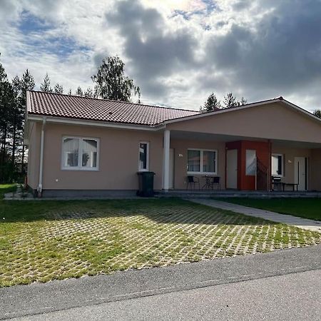 Beautiful Terraced House With Private Parking Sandviken Exterior foto